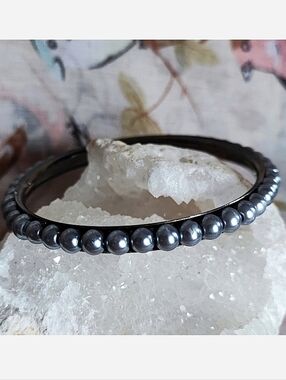 Faux Gray Grey Black Pearl Gunmetal Vintage Bangle Bracelet Costume Jewelry